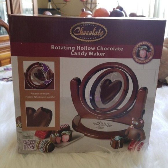 NIB Nostalgia Electrics Holiday Hollow Chocolate Candy Maker - Picture 4 of 11